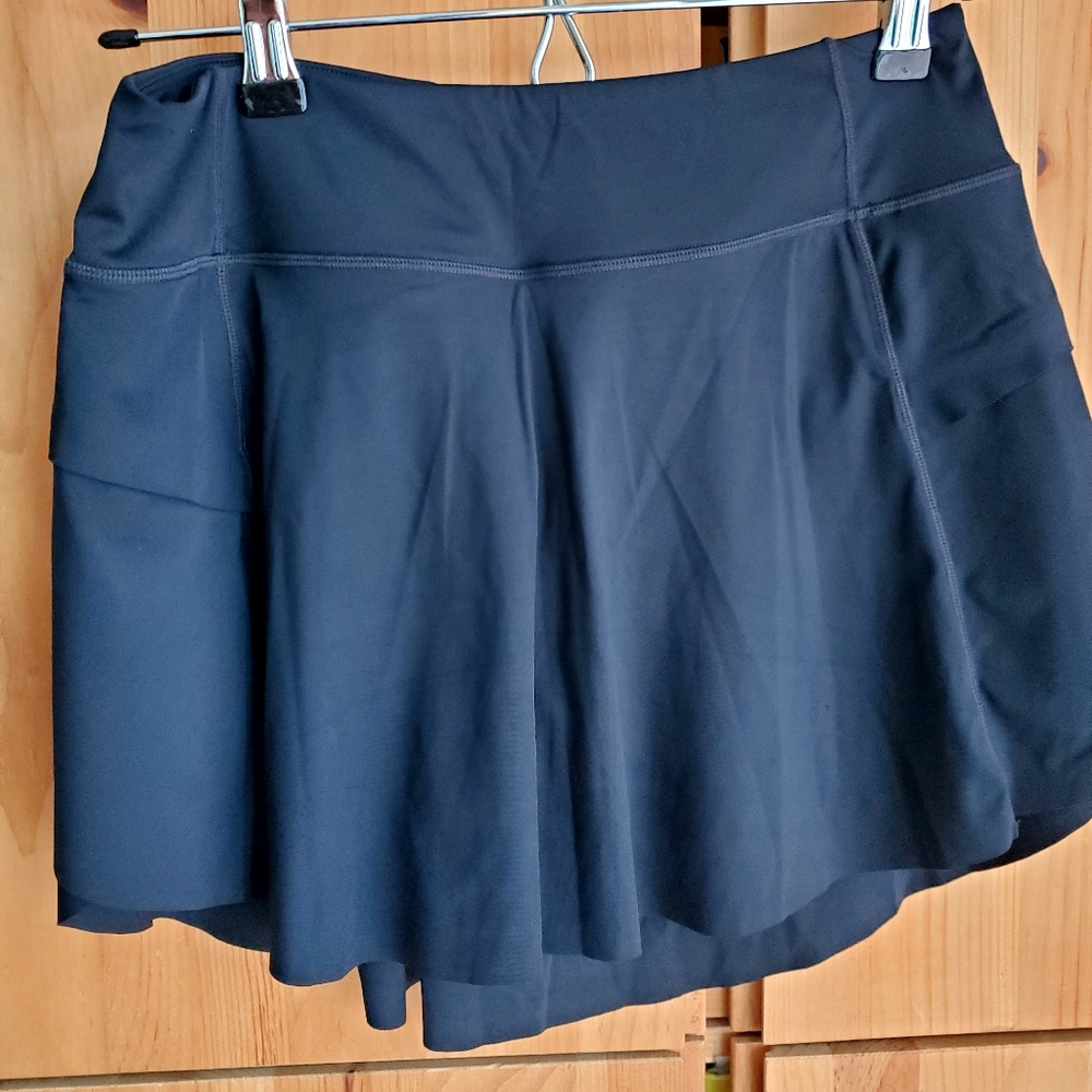 ZYIA NWT Women's Black Grand Slam Skort size Small